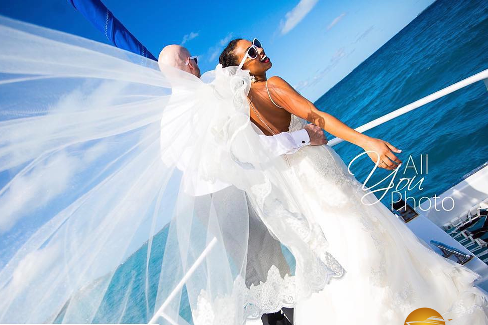 Onboard chef service and open bar on a private charter, Puerto Rico yacht charter